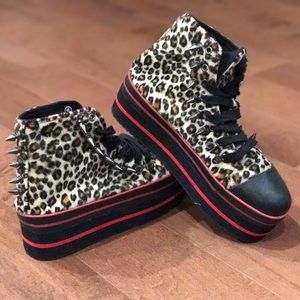 Y.R.U Leopard Platforms